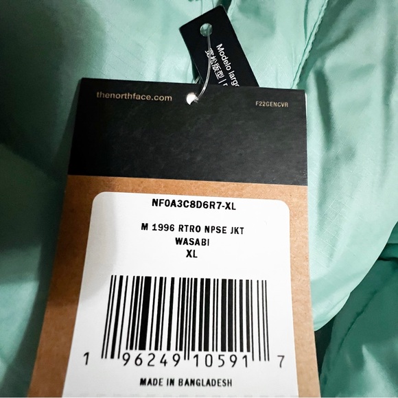 The North Face 1996 Retro Nuptse 700-Down Insulated Jacket Color Wasabi - Picture 13 of 16